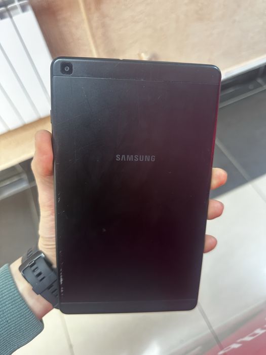 Samsung Tab A (8.0”, 2019)