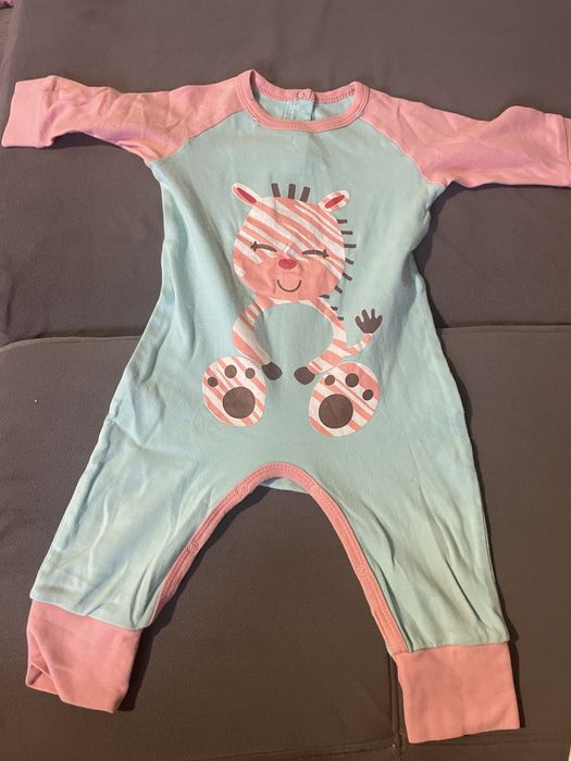 Продам детские вещи