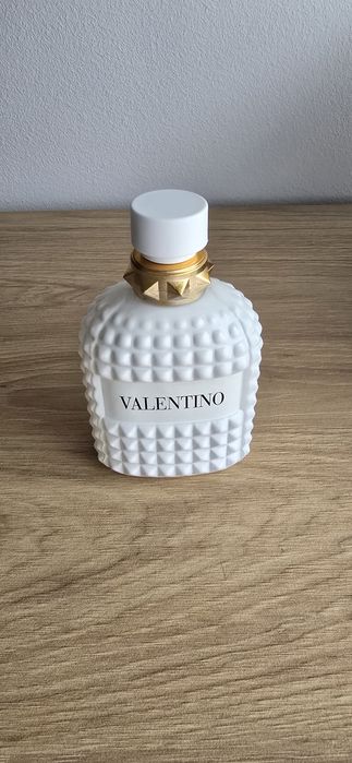 Apa de toaleta pentru barbati Valentino Born in Roma 100ml