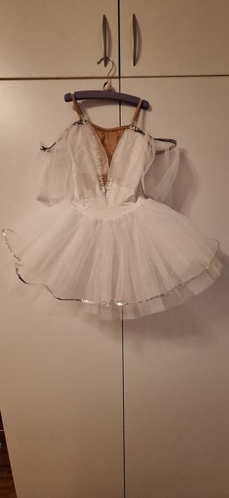 Costum tutu geanta transport 8- 9 ani