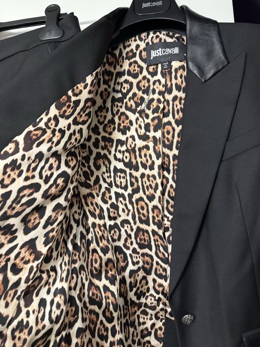 Нов костюм Cavalli