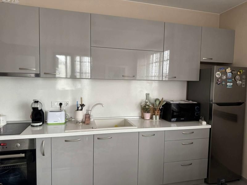 Дава се под наем Тристаен апартамент в София, Малинова долина - 93 кв.м за 820 € - Снимка #2