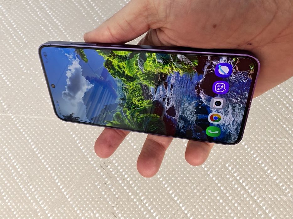 Samsung S24 , 256 GB , 8 GB RAM