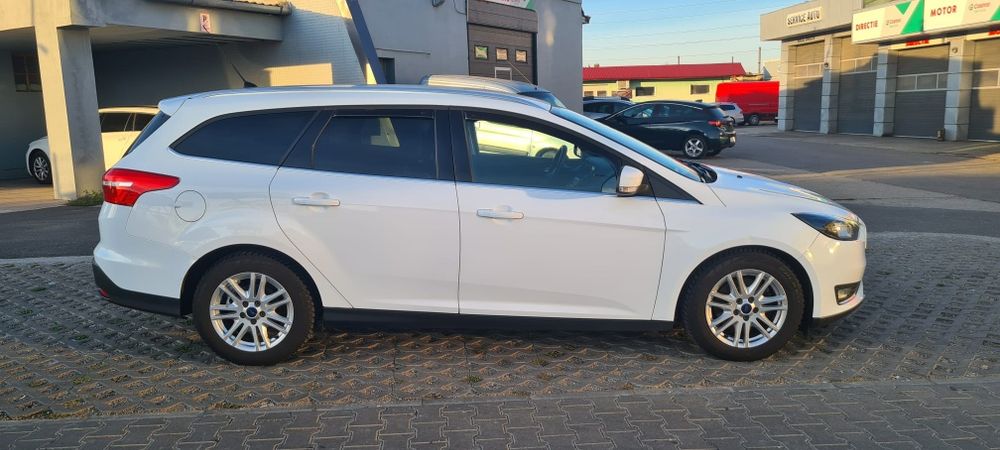FORD Focus 2015 — imagine 4
