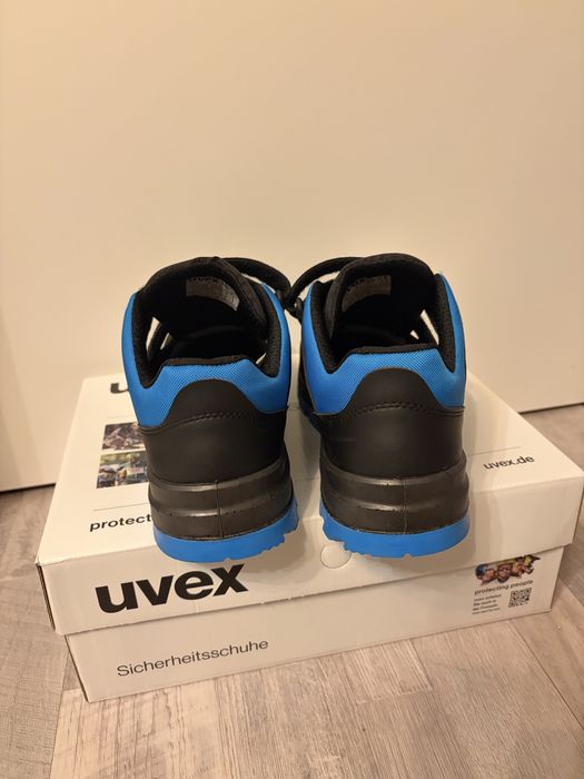 Uvex 2 xenova marimea 42 NOI