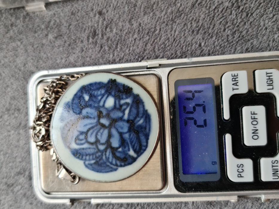 Bijuterie asiatice fine din porțelan antic chinezesc, lucrate manual