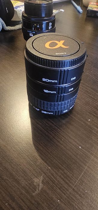 Vand camera foto sony a77 cu obiective
24MP CMOS Sensor
12fps continuo