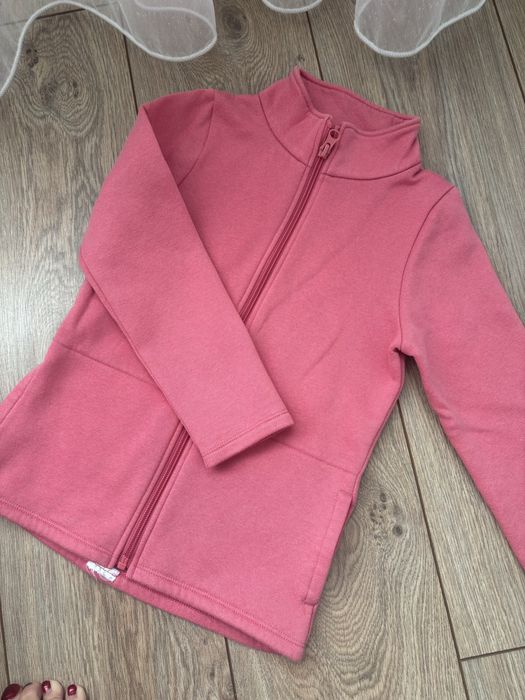 3 броя суитшърти в размер 4-6 г за момиче