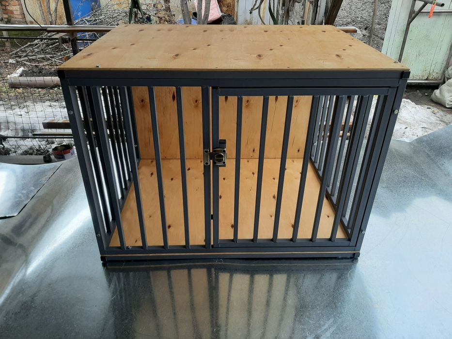 Вольер квартирный