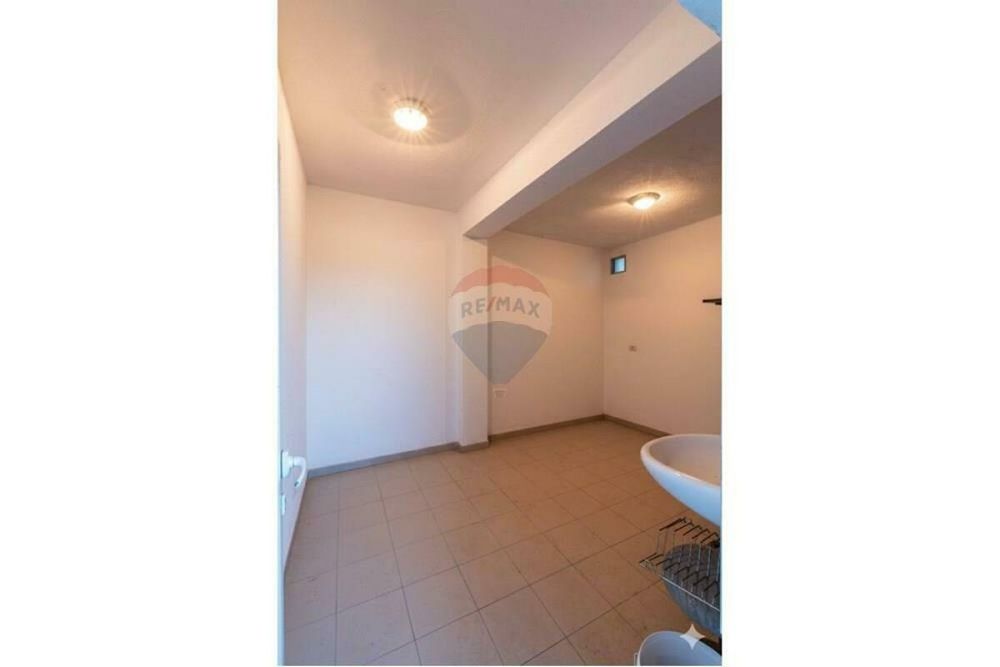 Търговски обект в гр.Петрич