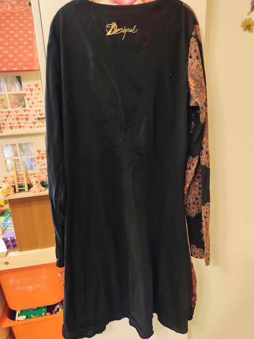 Лот рокли L, Desigual, Mango, общо 20euro
