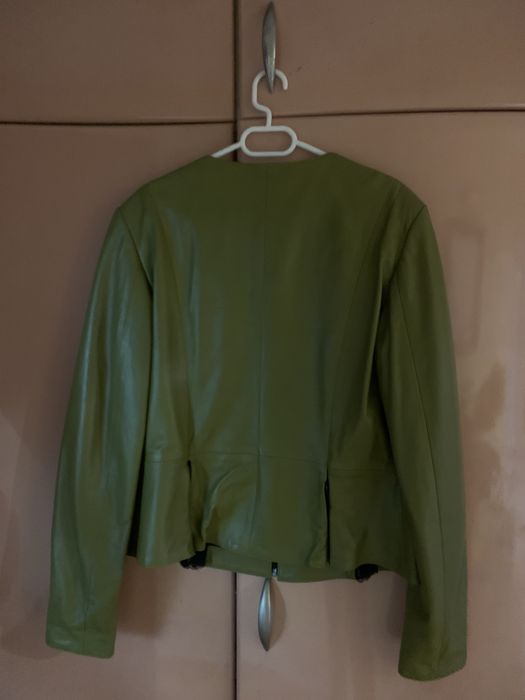 Продавам яке от естествена кожа