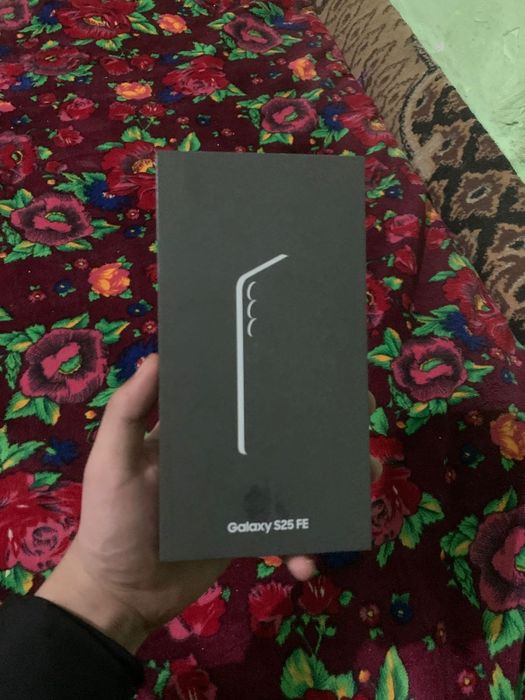 Самсунг s25FE 8/128