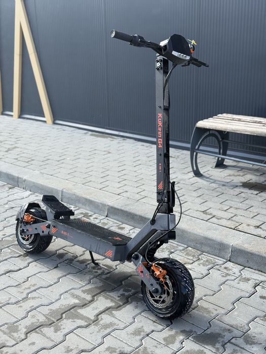 Vand kukirn g4 in stare impecabila