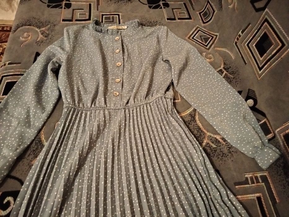 Ашық көк түсті көйлек