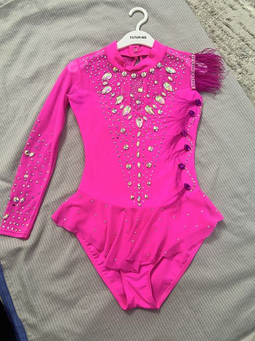 Продам купальники для художественной гимнастики