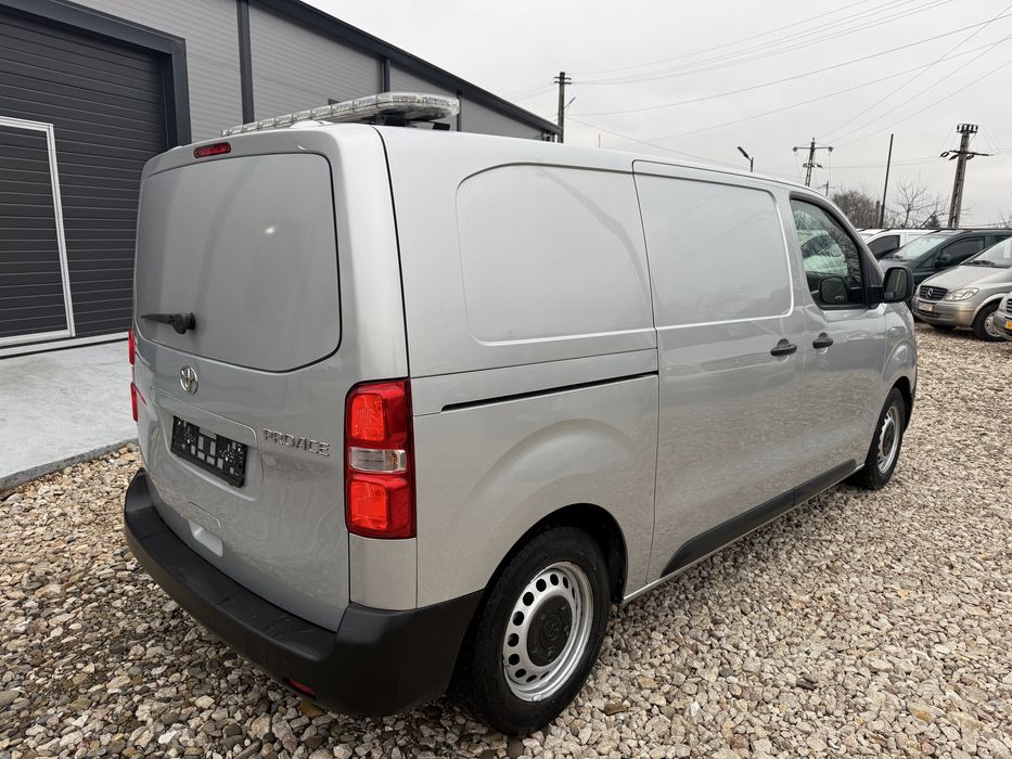 Toyota proace vw T5 peugeot citroen