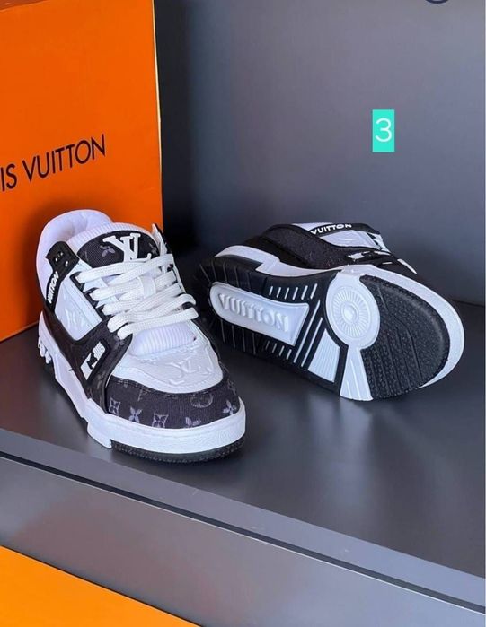 Adidași damă și barbati