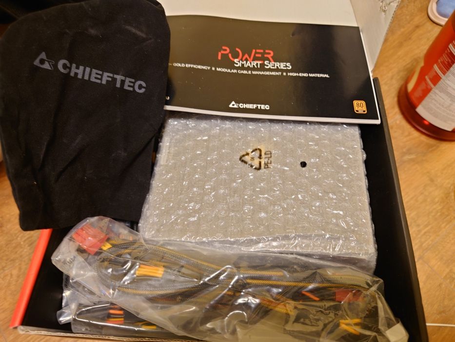 Захранване Chieftec GPS-1000C