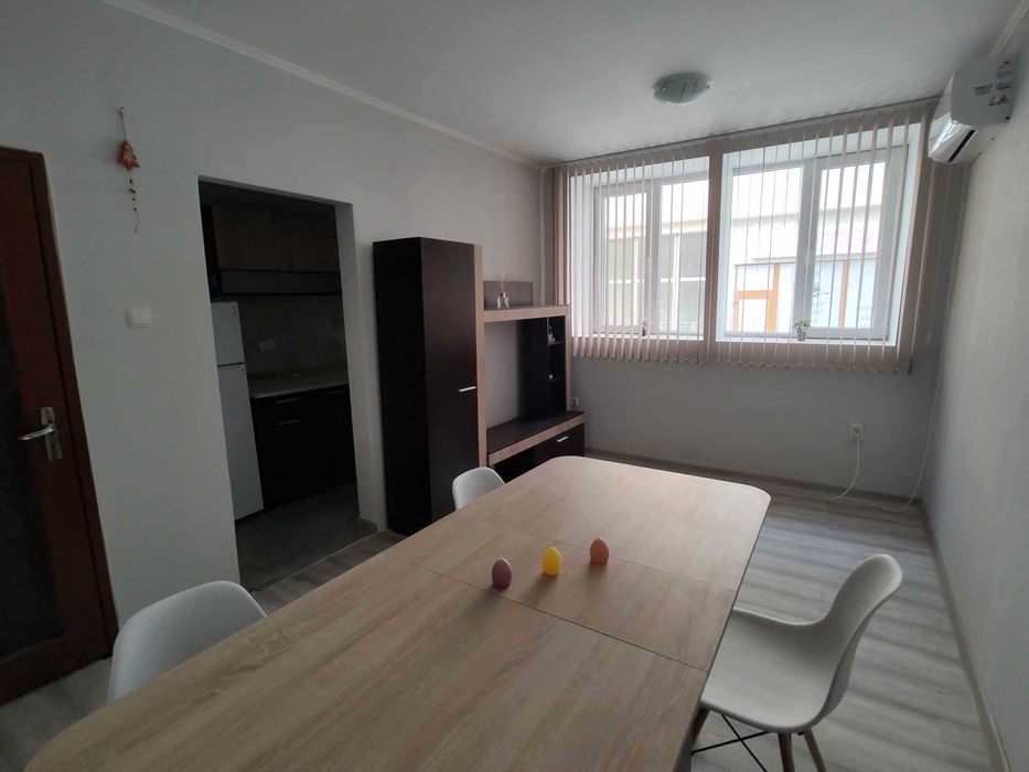 Продава се Тристаен апартамент в Добрич, Център - 80 кв.м за 1078 €/кв.м - Снимка #1