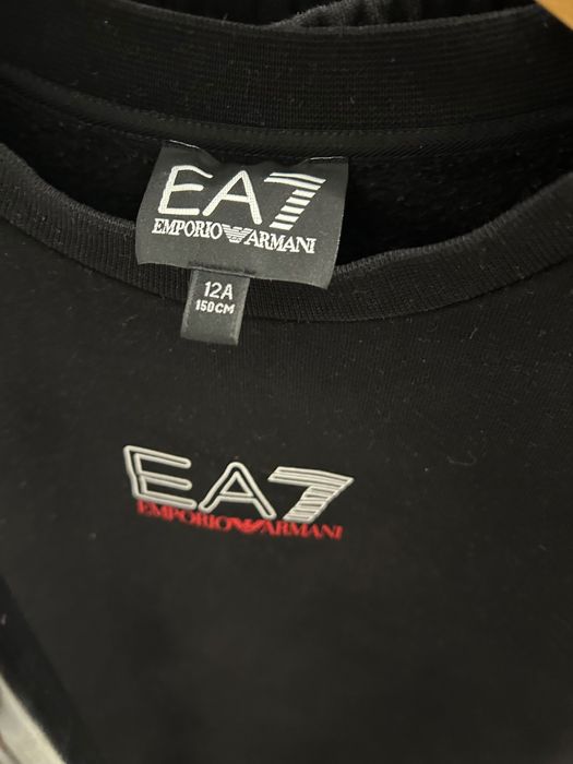 Оригинален екип EA7