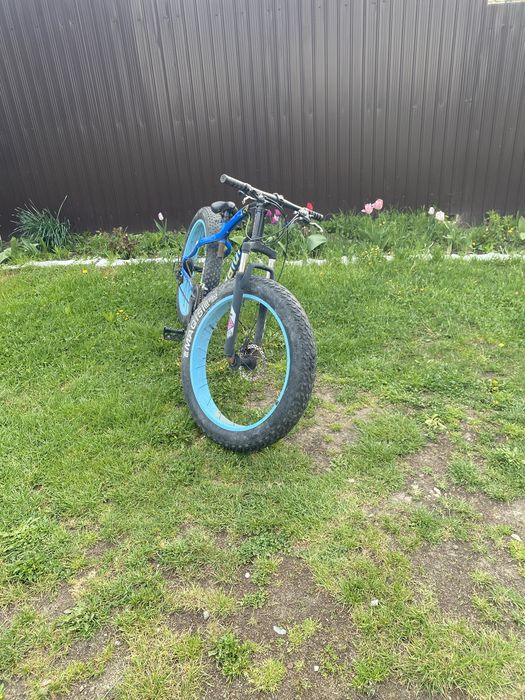 Bicicletă cu roți groase