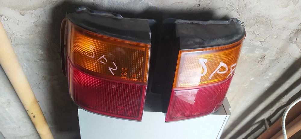 Пара задних стоп-фонарей Делика- булка, правый/левый MITSUBISHI DELICA