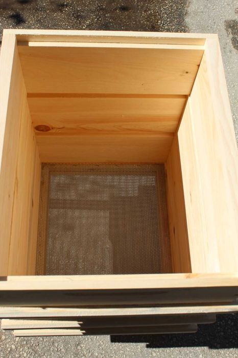 Пчелни кошери и рамки