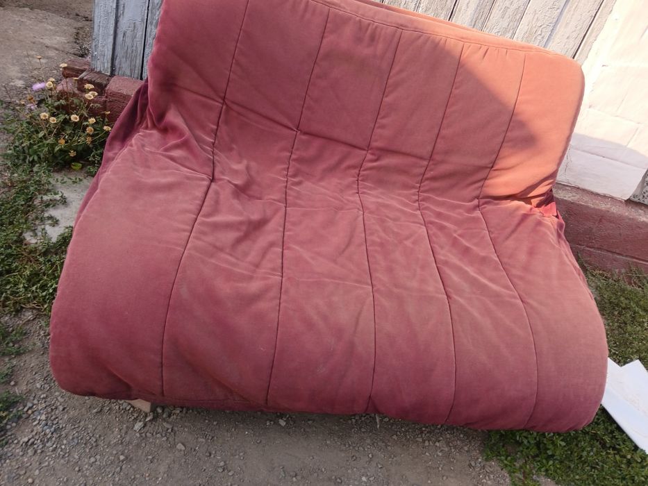 Продам диван мягкий