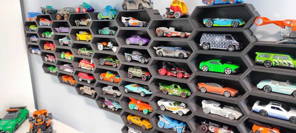 Garaj modular pentru mașinuțe pentru colecționari mari și mici!