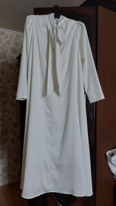 Воздушное атласное платье