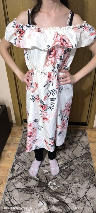 Дамска Ежедневна Рокля Размер S  ЧОСТО НОВА ! ! !