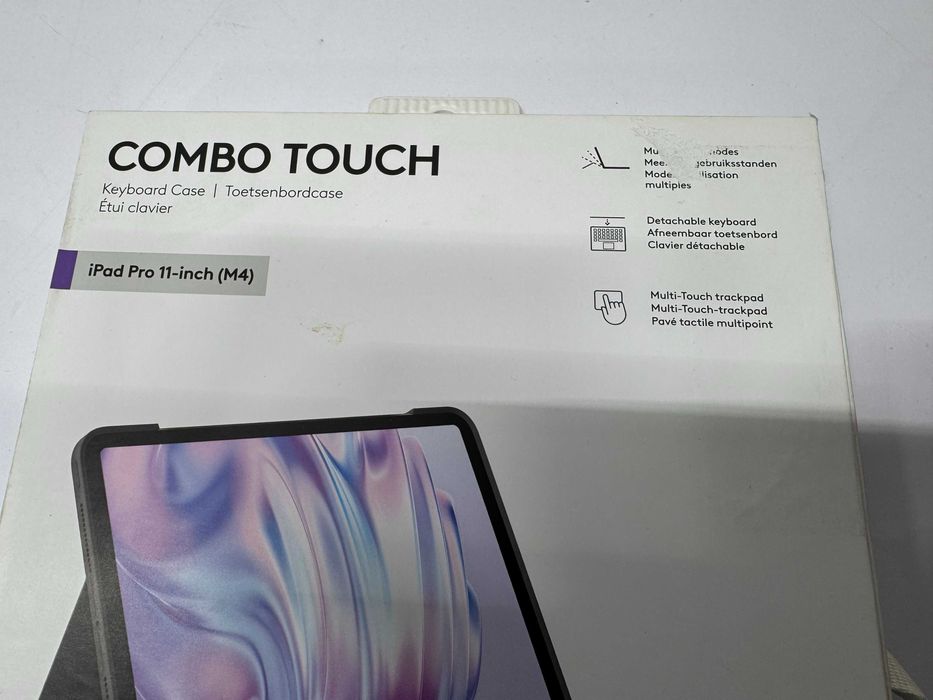 Клавиатура Logitech Combo Touch iPad Pro 11/ M4