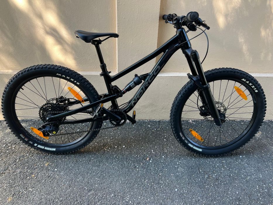 Bicicleta MTB NORCO Fluid 24" Full Suspension Aluminiu Frane hidraulice culoare Deosebita