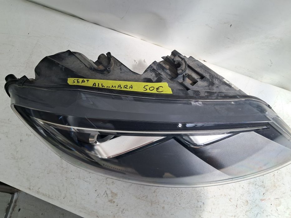 Фар Seat Alhambra 2014/2019г