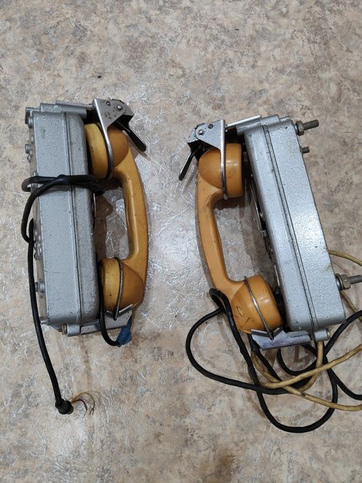 Телефон шахтный советских времён