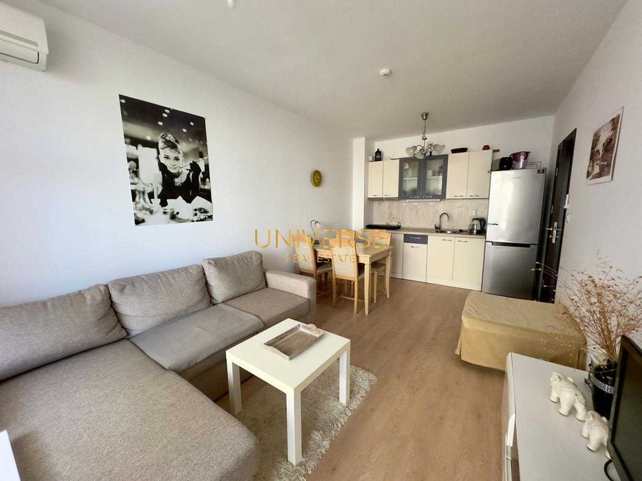 Продава се Двустаен апартамент в Свети Влас - 54 кв.м за 1334 €/кв.м - Снимка #1