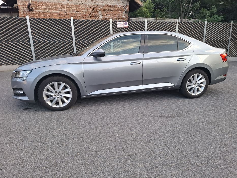 Vând skda superb 2021