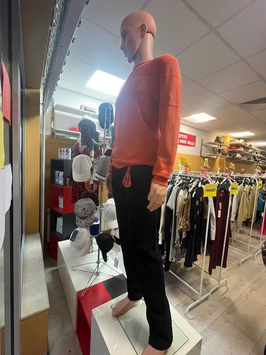 Манекени за дрехи женски и мъжки