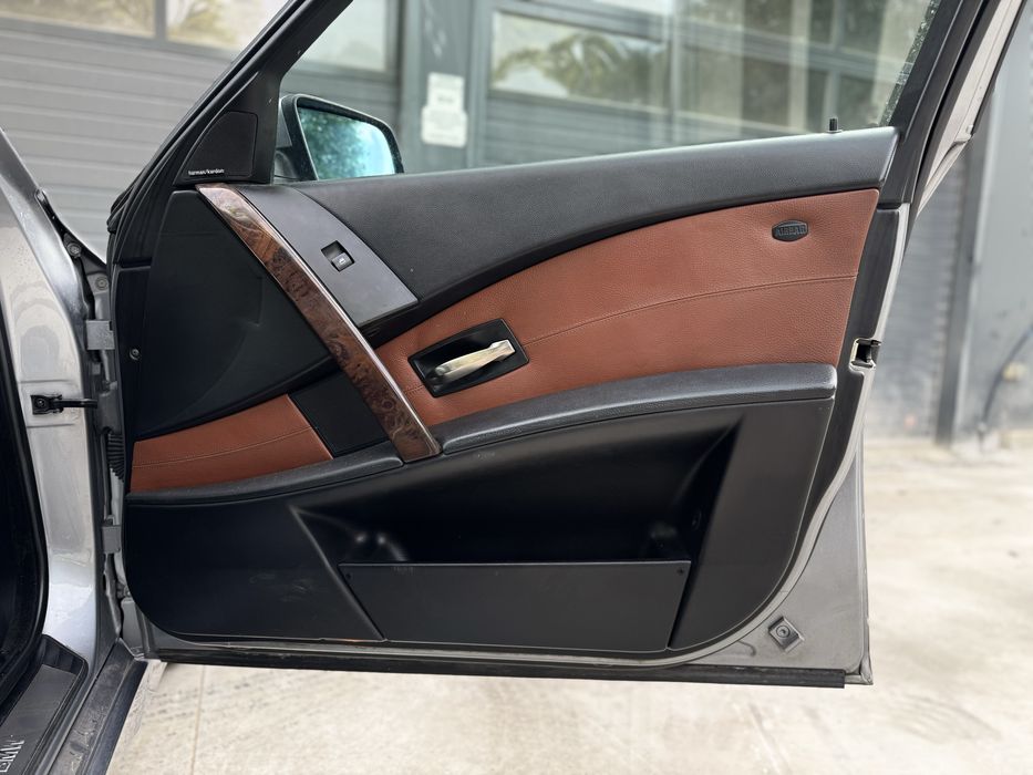 Черен кожен салон за бмв Е61 (комби)