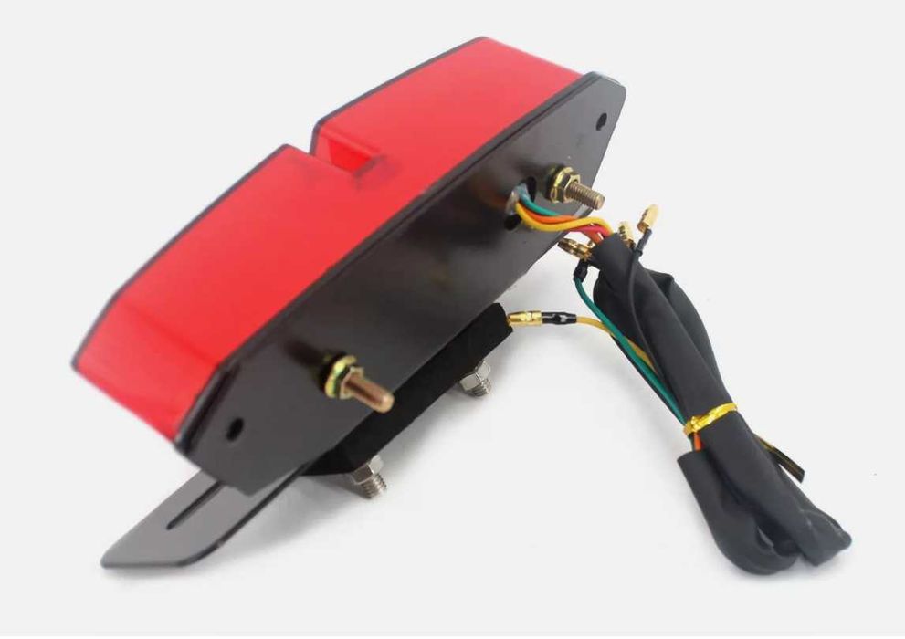 LED Стоп диоден за мотоциклет с вградени мигачи и стойка за номер.