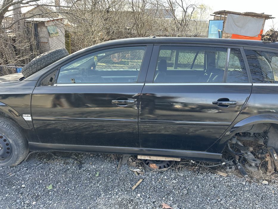 Usa stanga fata / spate , aripa fata stanga Opel Vectra C breck