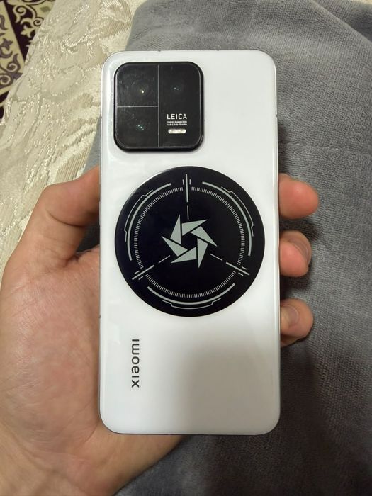 Xiaomi 13 256/12гб