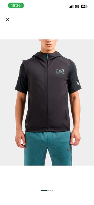 Безрукавка Армани