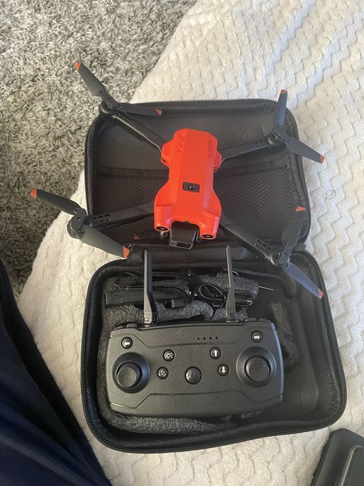 Дрон квадрокоптер