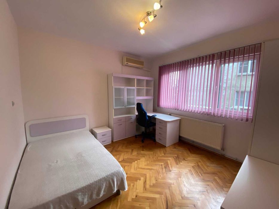 Продава се Тристаен апартамент в Русе, Център - 97 кв.м за 1526 €/кв.м - Снимка #3