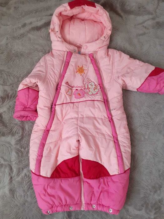 Продается зимний комбинезон для девочки