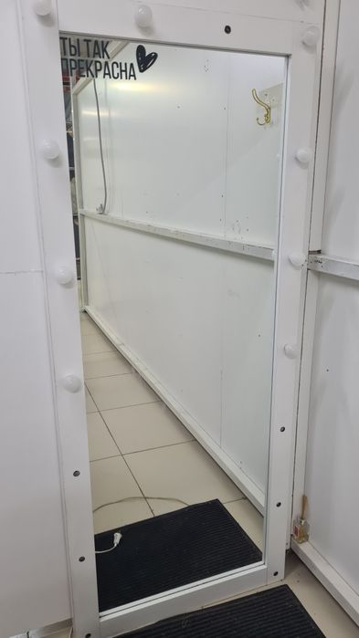 Продам зеркало и стойку