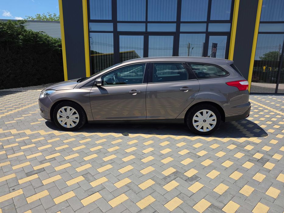 Închirieri Auto Focșani / Vrancea - Hyundai i30 COMBI AUTOMAT • Flotă Diversă