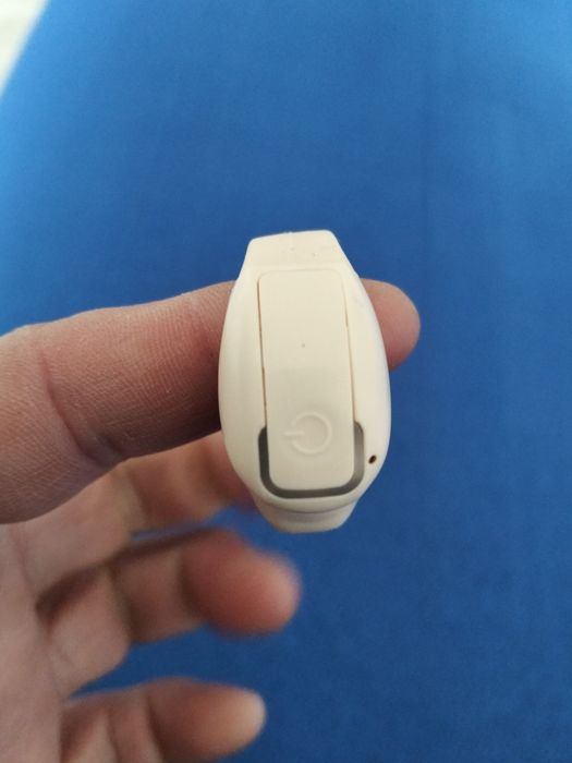 Cască bluetooth minusculă